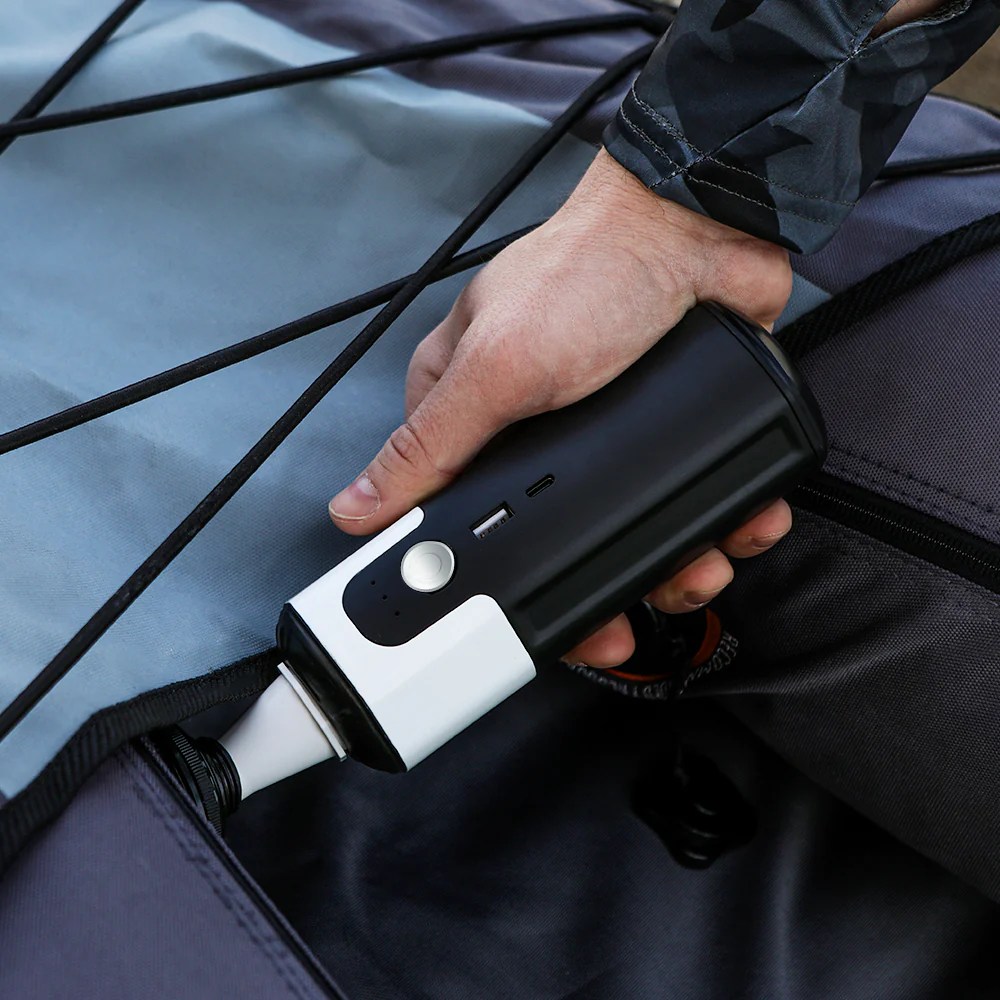 Aerogogo GIGA Pump 17 | Çok Amaçlı Hava Pompası (SUP, Bot, Kamp) – 17 kPa, LED Işıklı, Powerbank Özellikli — 4
